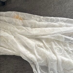 Elegant White Embroidered Women's Scarf